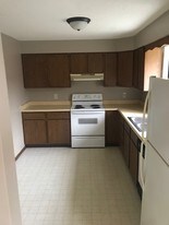 Building Photo - 103 S Columbus St