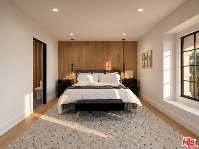 Building Photo - 3909 Villa Costera