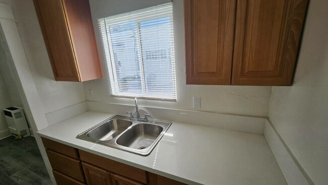 Building Photo - 4415 Burns Ave