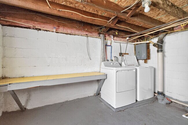 Building Photo - 329 S Wayne Ave
