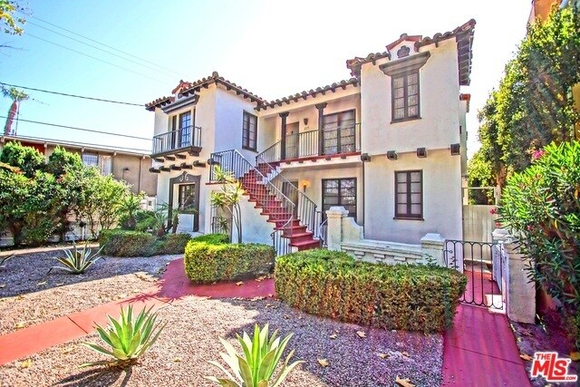 Building Photo - 219 S Martel Ave