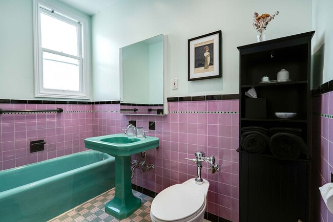 Building Photo - 3689 Fillmore St