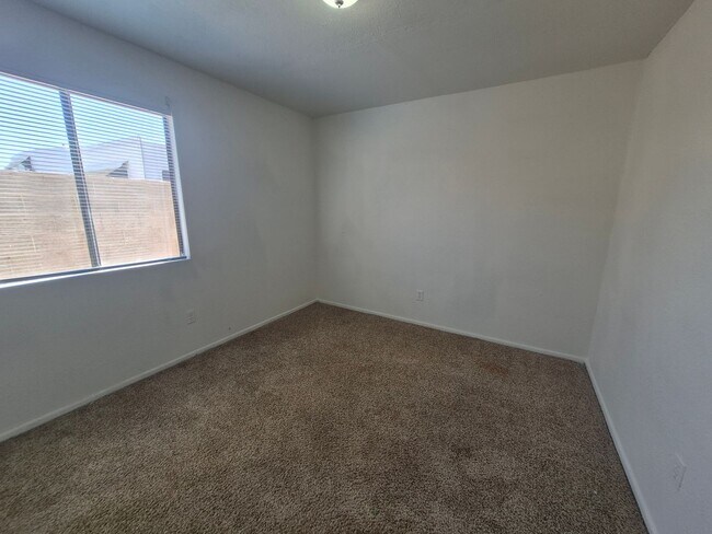 Building Photo - 2640 S Virginia Dr