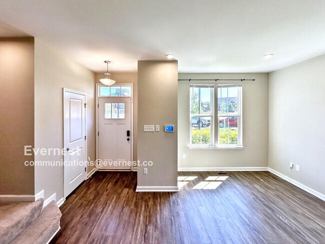 Building Photo - 3934 Grove Point Dr