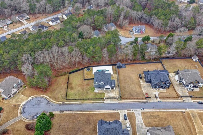 Building Photo - 960 Nours Cir SE