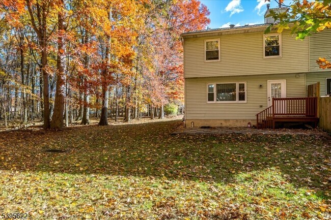 Building Photo - 536 Elsie Ave