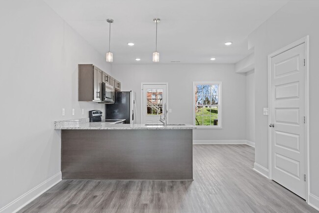 Building Photo - 15 Highland Blf Wy