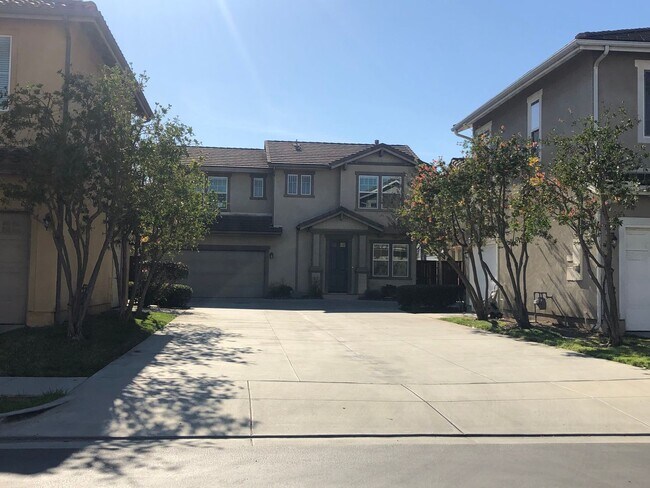 Building Photo - Stunning 3-Bed Townhome in Arbors at Avalon, Carson! 90745! *Half Off One Month's Rent Move In Sp...