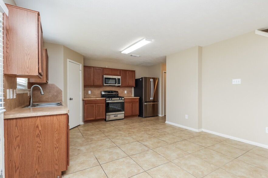 Building Photo - 3226 Dogwood Springs Dr