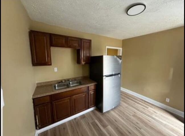 Building Photo - 3810 Vermont Ave