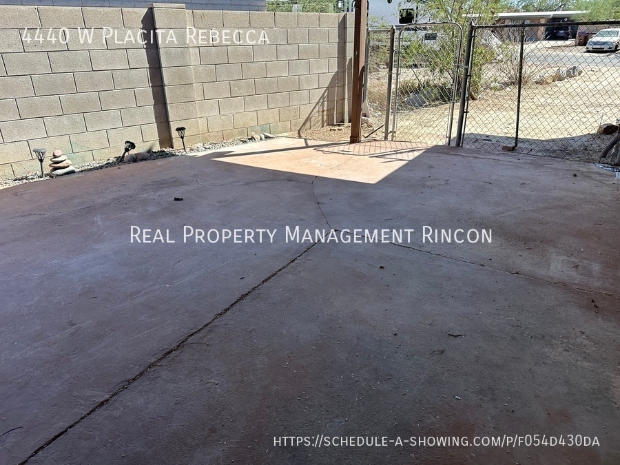 Building Photo - 4440 W Placita Rebecca