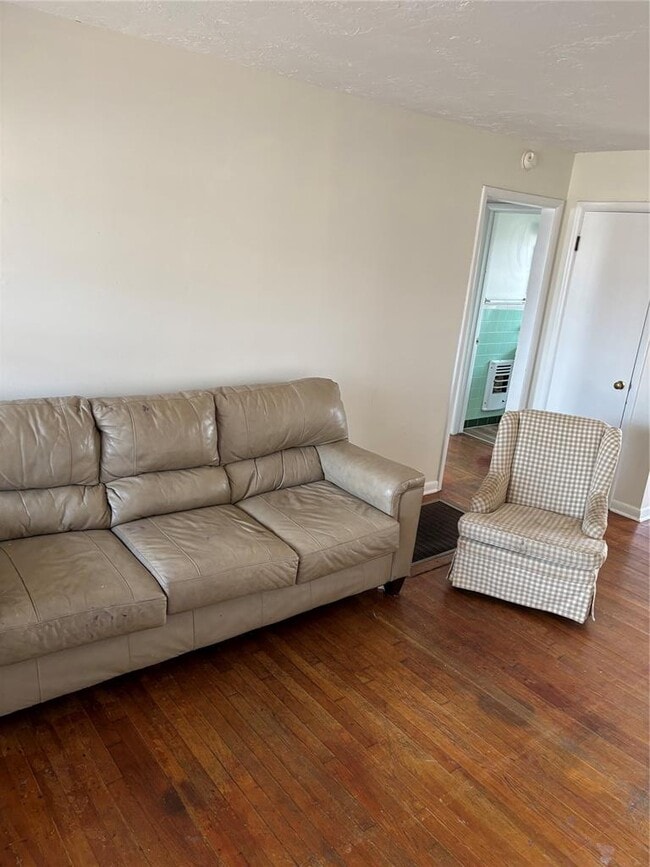 Building Photo - 1324 Dorchester Dr