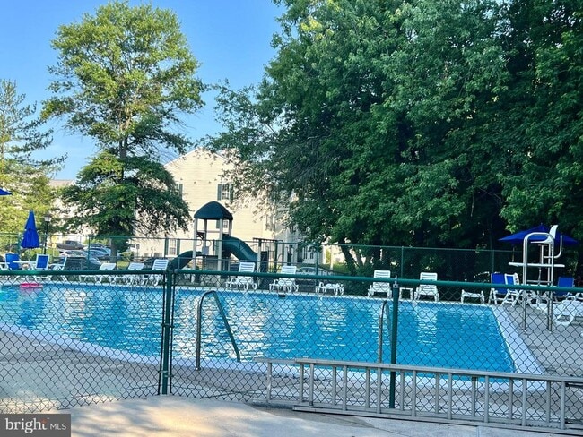 Building Photo - 7532 Coxton Ct