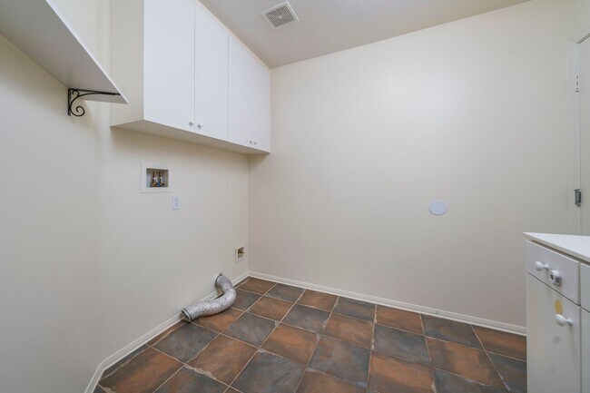 Building Photo - 21603 Glen Canyon Pl
