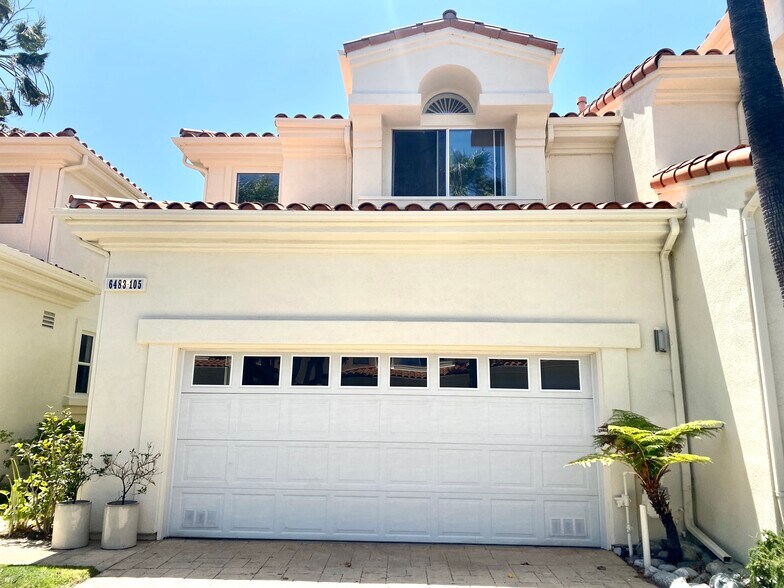 Garage - 6483 Zuma View Pl