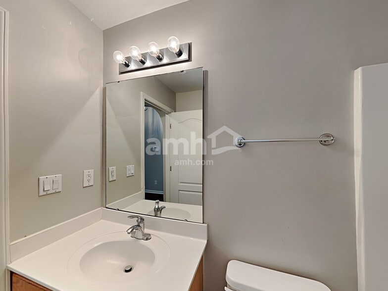 Building Photo - 6902 Brachnell View Dr