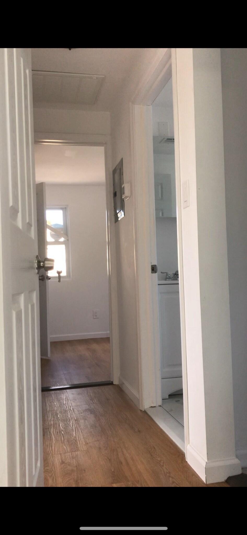 Building Photo - 318 Ellis Ave