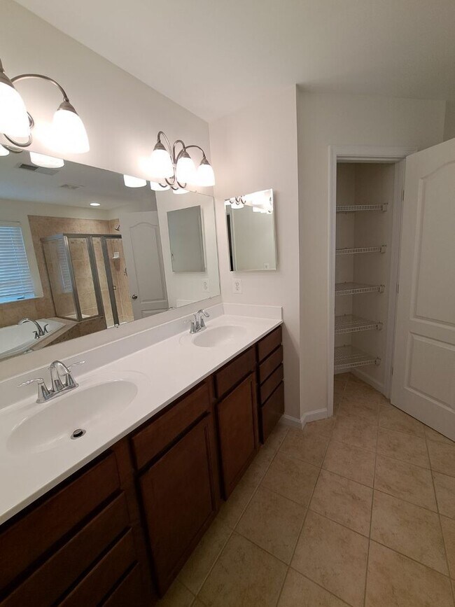 Building Photo - 17305 Madrillon Way