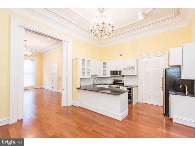 Building Photo - 2129 Walnut St