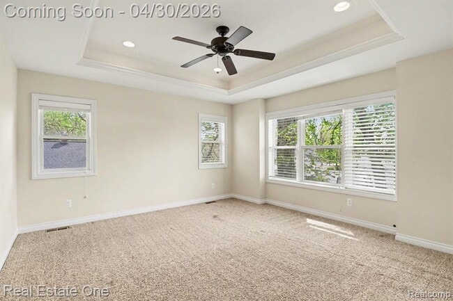 Building Photo - 714 E University Ave