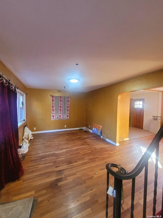 Building Photo - 1999 Lakeville Rd