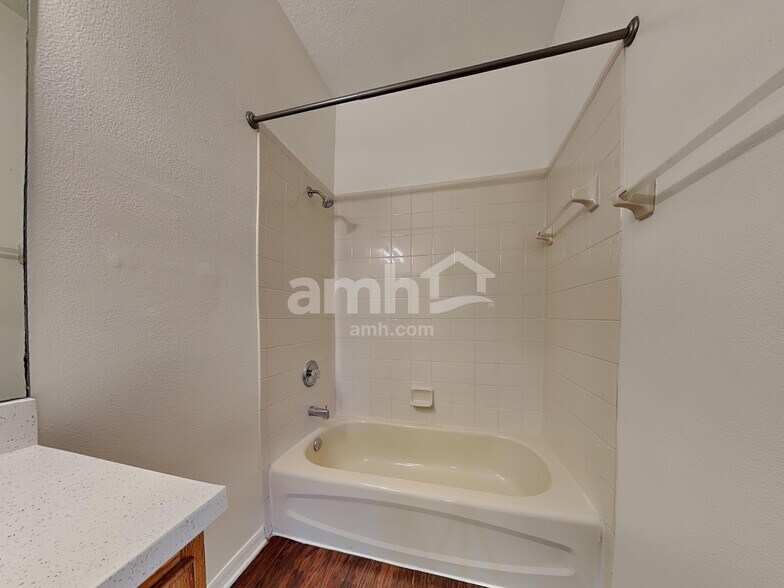 Building Photo - 25702 Aldus Dr