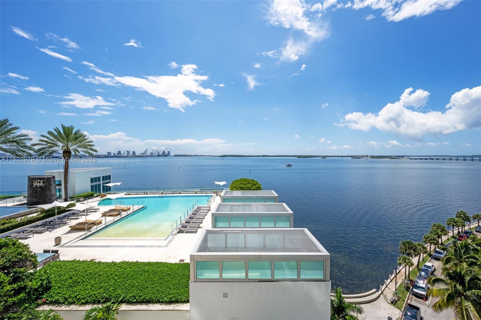 Building Photo - 1331 Brickell Bay Dr