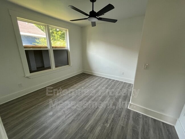 Building Photo - 1131 Rozelle St
