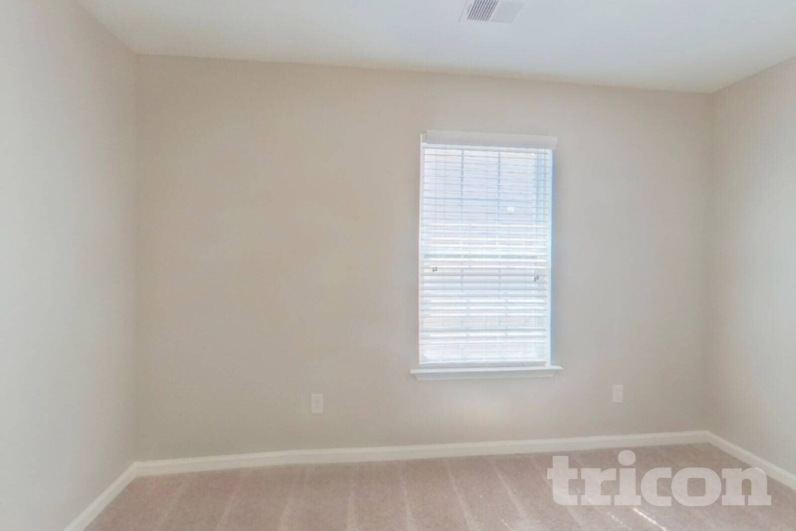 Building Photo - 304 Longfellows Ln