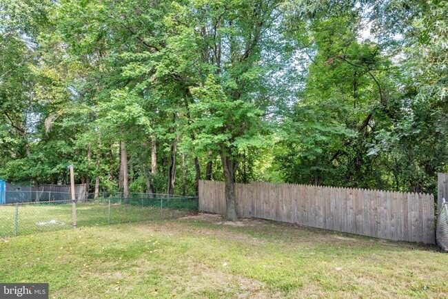 Building Photo - 651 Westphalia Ct