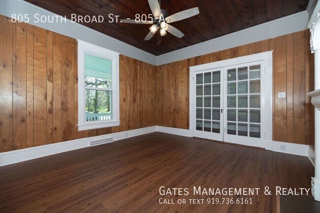 Building Photo - 805 S Broad St