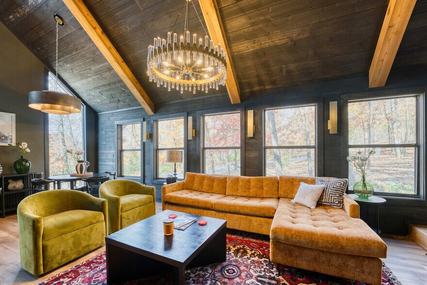 Building Photo - 1780 N Walnut Ave