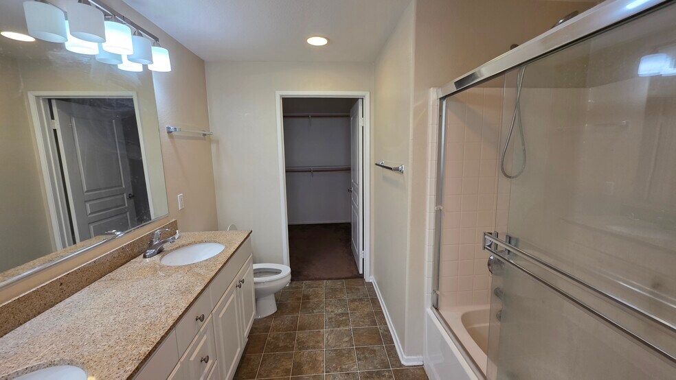 Building Photo - 2264 Watermarke Pl