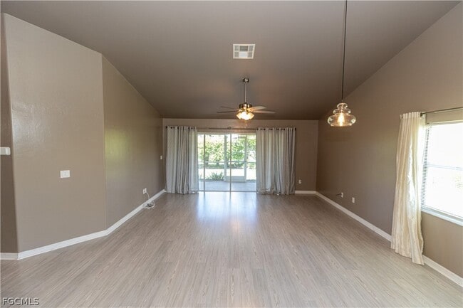 Building Photo - 7500 Cameron Cir