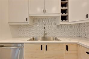 Building Photo - 701 Bering Dr