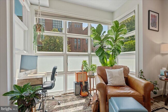 Building Photo - 2106 10th St NW