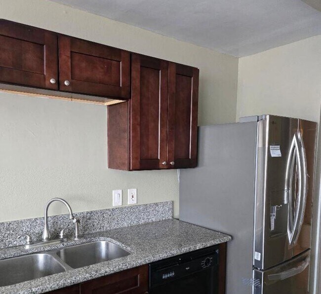 Building Photo - 12660 Ashford Point Dr