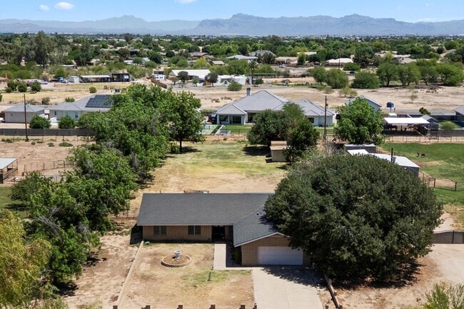 Building Photo - 23265 Vía Del Arroyo