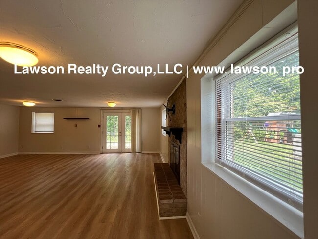 Building Photo - Updated Ranch in Glenvar with Garage and Bonus Room