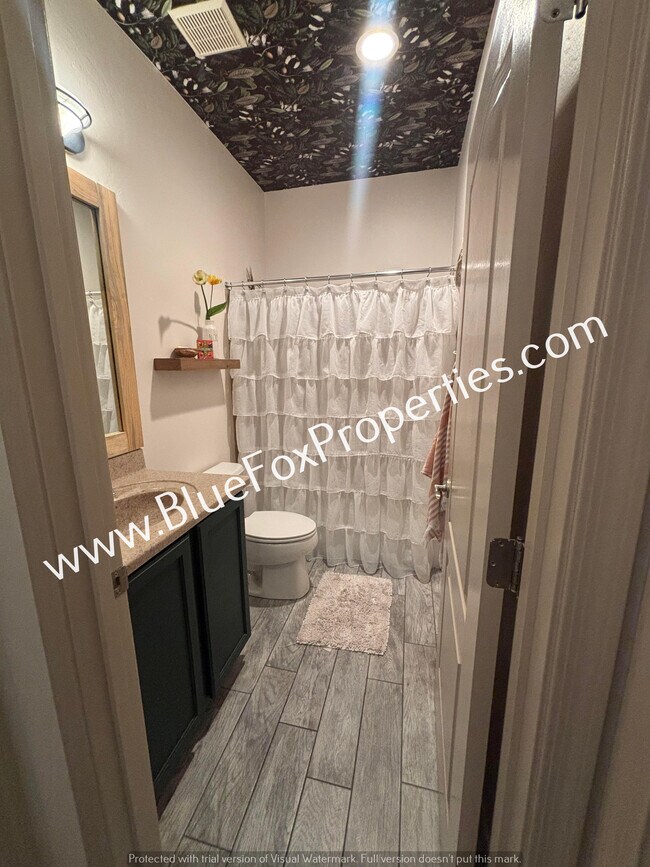 Building Photo - 12785 N Seacliff Pl