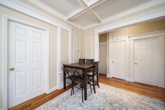 Building Photo - 66 Romaine Ave