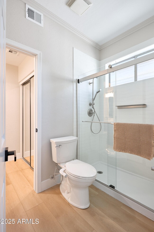 Building Photo - 3202 E Orange Dr