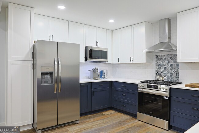 Building Photo - 2184 Skye Isles Pass SE