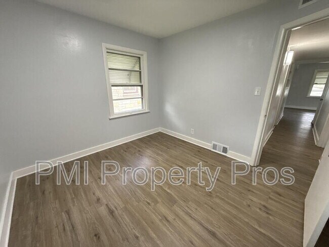 Building Photo - 2101 W Fairmount Ave