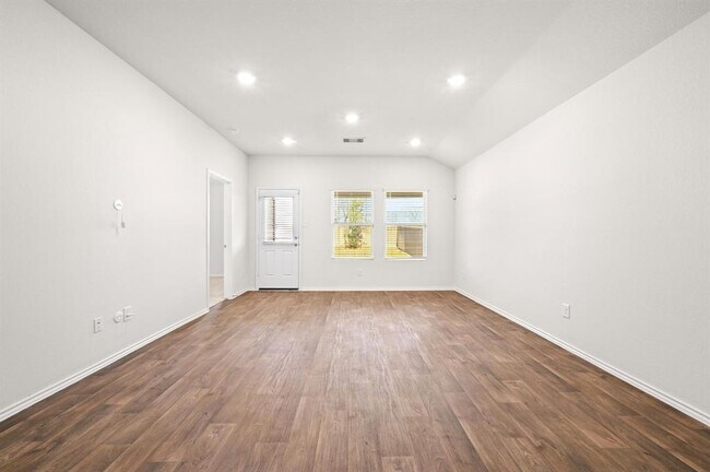 Building Photo - 412 Sickle Lp