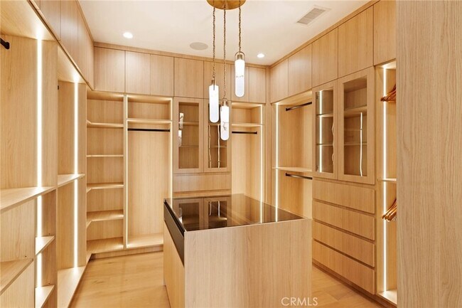 Building Photo - 3962 Alla Rd