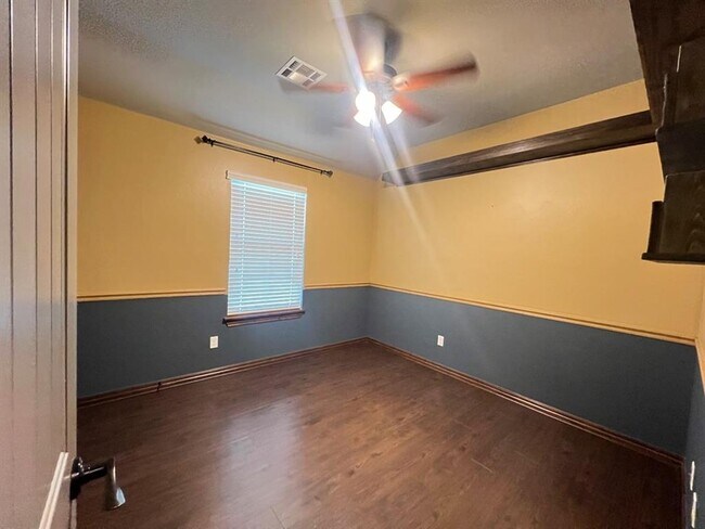 Building Photo - 11713 SW 14th St