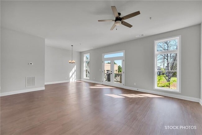 Building Photo - 1058 Homestead Wy St