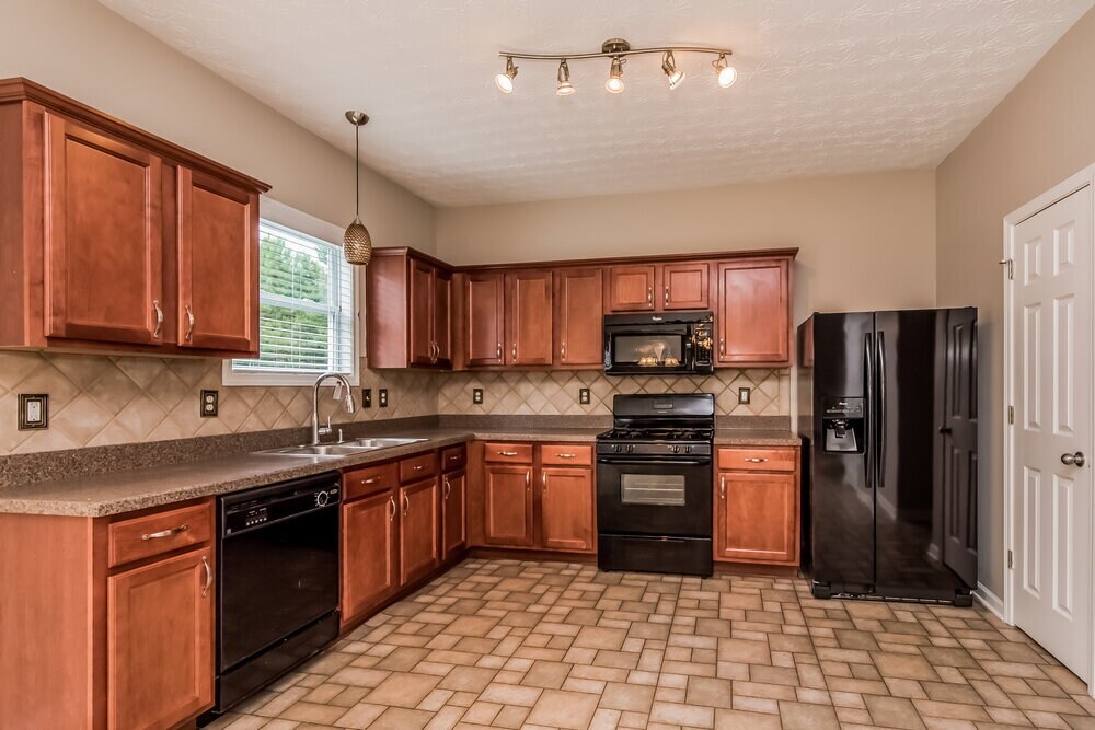 Building Photo - 398 Glenleigh Dr