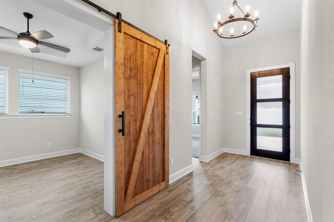 Building Photo - 1046 Hazy Hills Loop